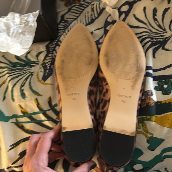 Nine West leopard print flats - Picture 2 of 4